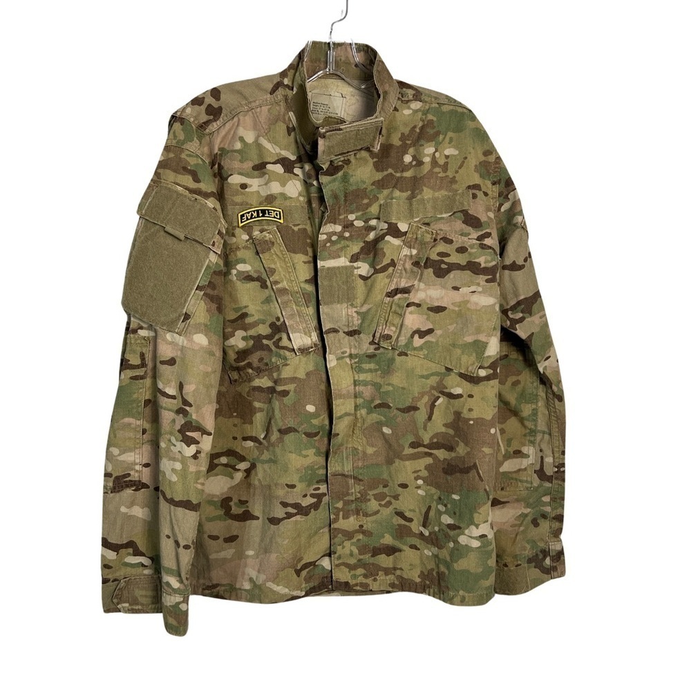 Camo US Army Utility Jacket Oversized Olive Green Camouflage Medium Casual Coat